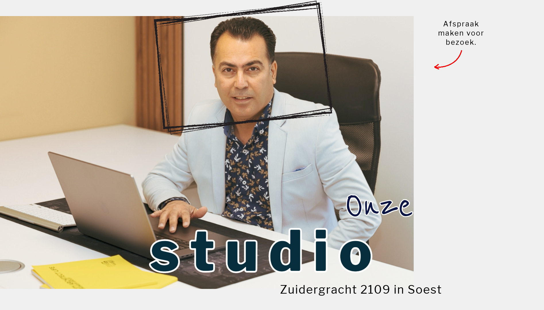 Mohsen Varzi aan het werk in de studio aan de Zuidergracht 2109 in Soest